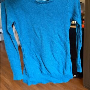 Liz Lange Vibrant Blue Crew Neck Sweater size medium